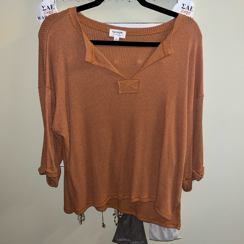 7/8 length sleeve henley like top